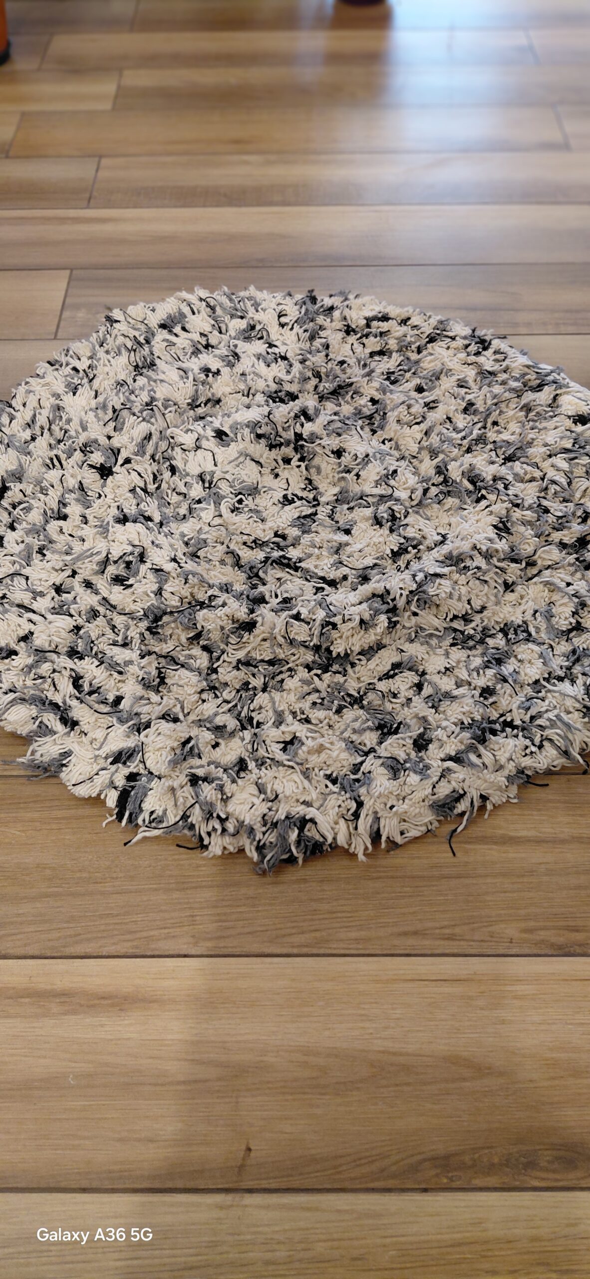 ALFOMBRA ARTESANAL GRIS NUBE 1 M