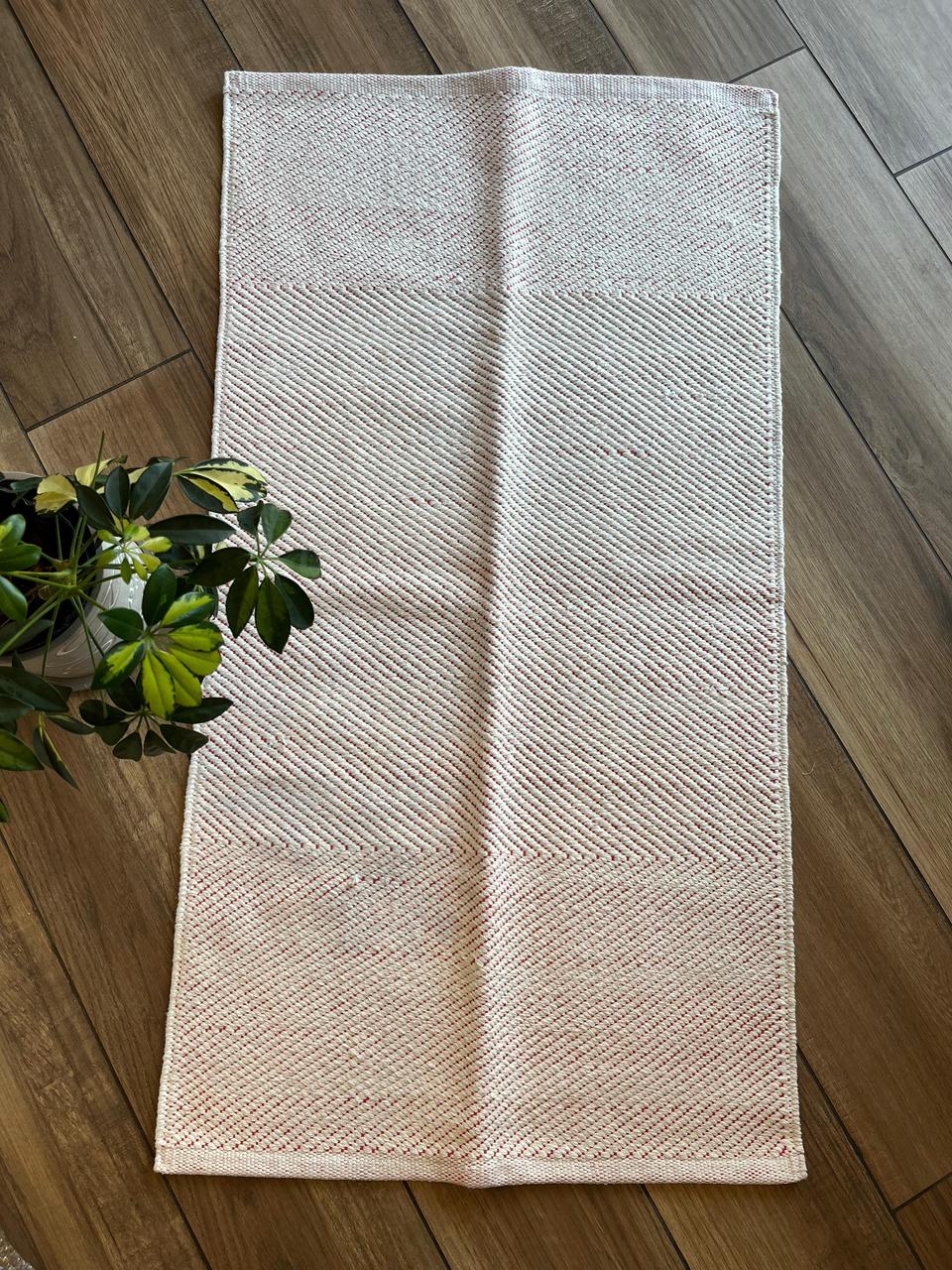 ALFOMBRA RED WHITE 70 X 130