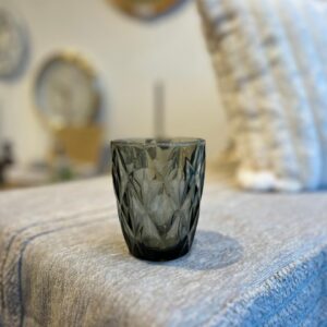 vaso de vidrio rombo