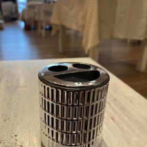 VASO PORTA CEPILLOS PLATEADO CON TAPA