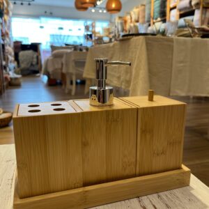 DISPENSER DE BAÑO CON PORTA CEPILLO