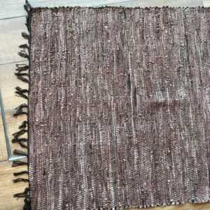 ALFOMBRA CUERO MARRON