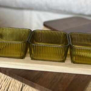 CAZUELA CON TABLA DE MADERA